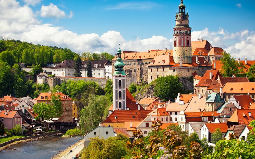 Tschechien entdecken: Von majestätischen Bergen bis historischen Städten: