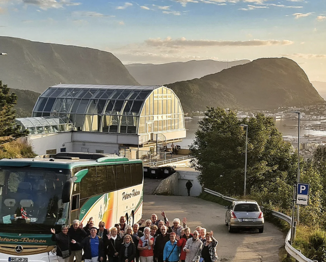 Musical-Magie in Hamburg: Mit dem Bus ins Königreich der Emotionen 2 Gemeinschaft erleben auf deiner Musicaltour