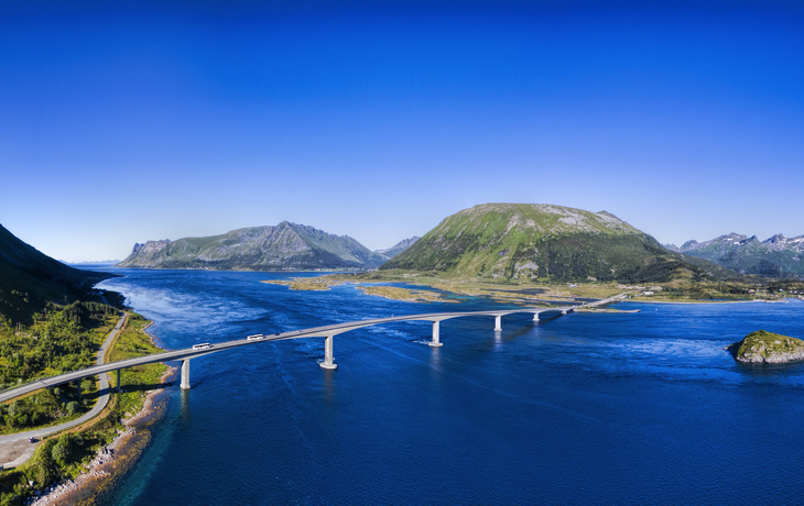 Brücke in den Lofoten