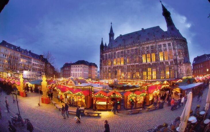 Weihnachtliches Aachen