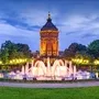 Mannheim Rosengarten und Wasserturm bei Nacht
