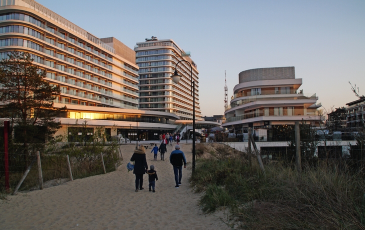 Vom Hotel an den Strand...