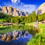 Dolomiten, Italien - Laghetto Lupo Bianco und Sella Ronda-Bergkamm